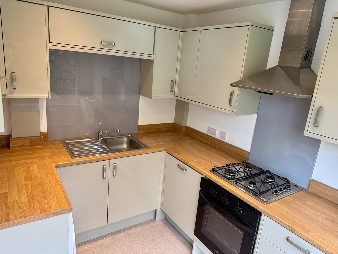 Additional image 3 of 2 Bed Flat, High Moor Court, LS17, N1 7GU