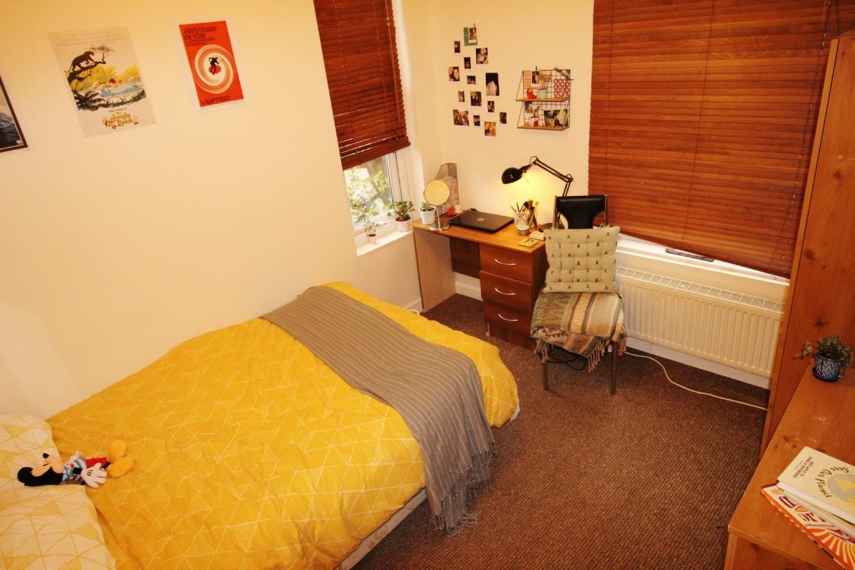 3 Bed Flat, Cardigan Road, LS6 photo 3