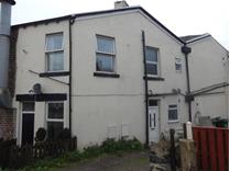 1 Bed Terraced House, Batley Road, WF16
