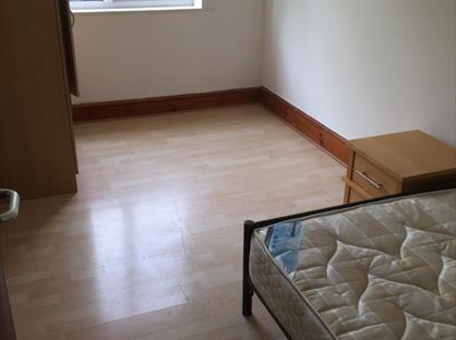 2 Bed Flat, Green Lane, SK4