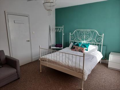 2 bed flat/apartment for rent in 2 Bed Flat, Victoria Buildings, BA2
