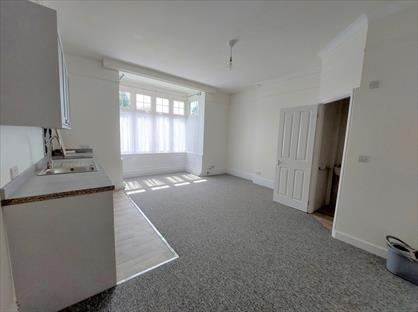 Studio Flat, Tring Road, HP20