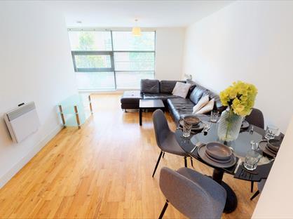 2 Bed Flat, Elysian Fields, L1