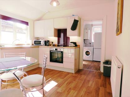 2 Bed Flat, Clifton Road, BN17