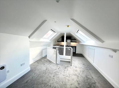 1 Bed Flat, The Old Embassy, HU1