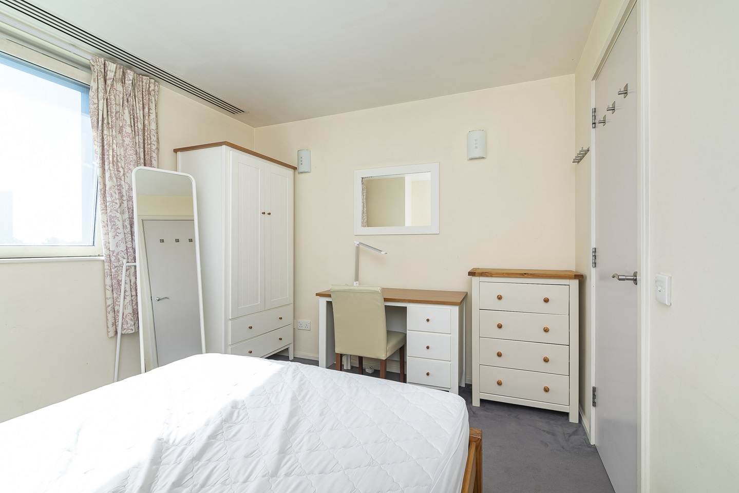 2 Bed Flat, The Perspective, SE1, N1 7GU photo 5