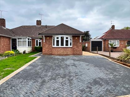 3 Bed Bungalow, St. Johns Road, CO4