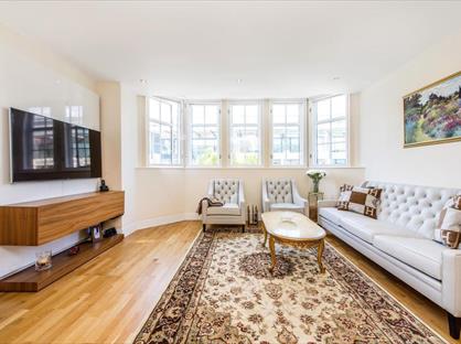 2 Bed Flat, Romney House, SW1P