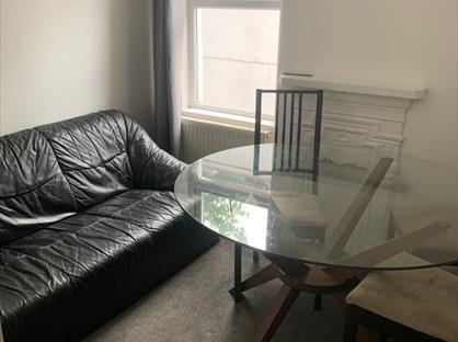 3 Bed Flat, Ivy Road, NW2