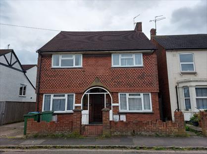 Studio Flat, Victoria Street, HP20