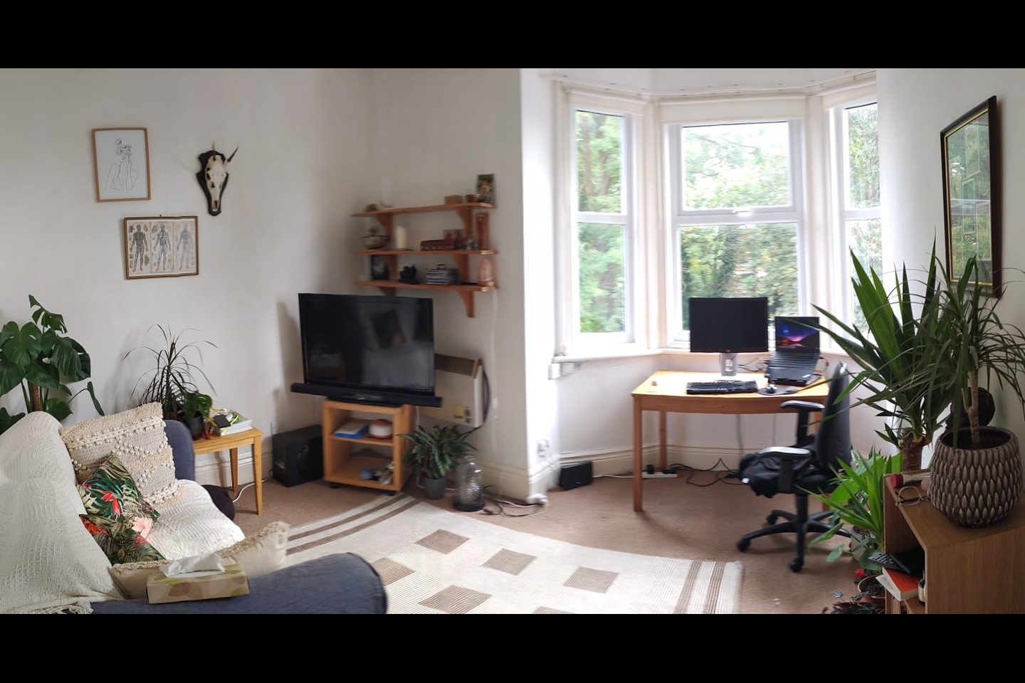 1 Bed Flat, Demesne Road, M16 photo 2