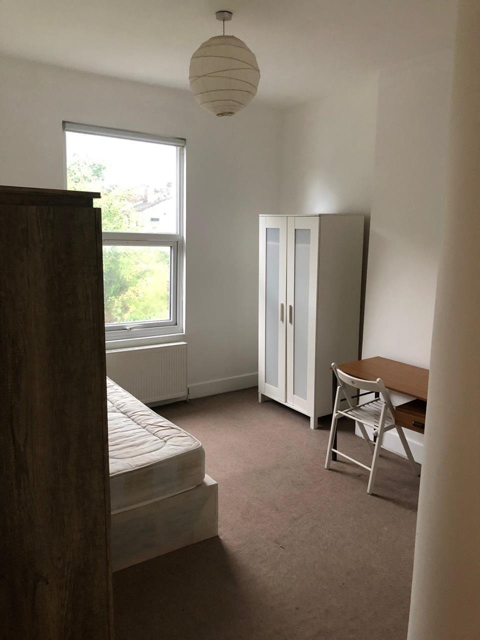 6 Bed Terraced House, Montpelier Road, SE15 — photo 8
