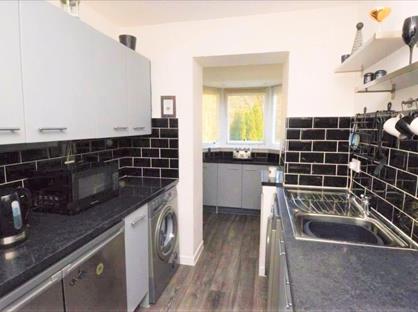 2 Bed Flat, Kinfauns Drive, G15