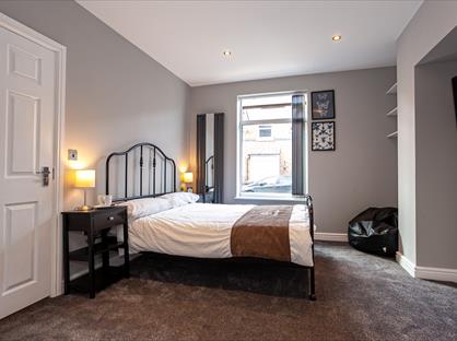 Room in a Shared House, Crompton Road, SK11