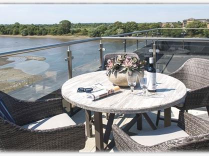 3 Bed Penthouse, Rainville Road, W6