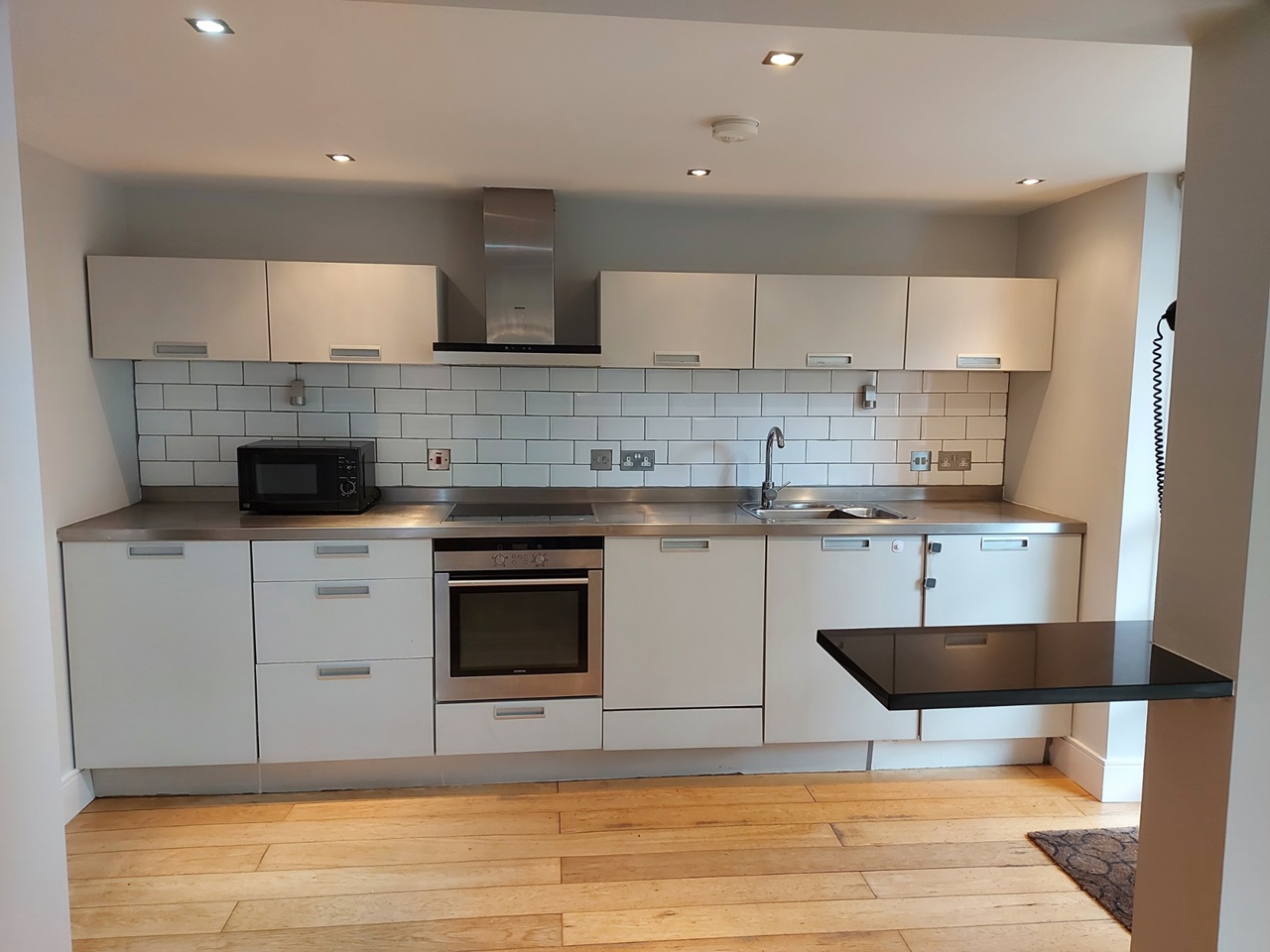 2 Bed Flat, Cranbourne Road, M21 photo 3