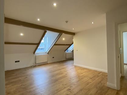 1 Bed Flat, King Street, SA31