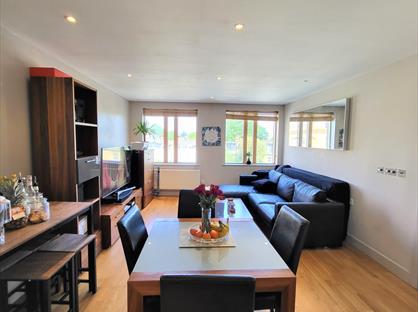 1 Bed Flat, Latitude, SW4