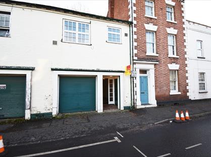 1 Bed Flat, South Street, HR6