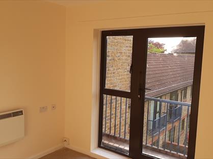 1 Bed Flat, The Limes, KT8