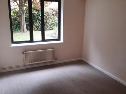 1 Bed Flat, The Limes, KT8