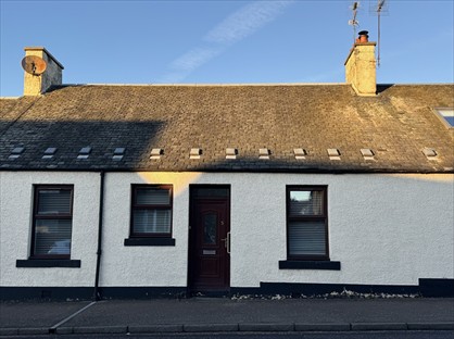 3 Bed Terraced House, Pitfairn Road, FK10