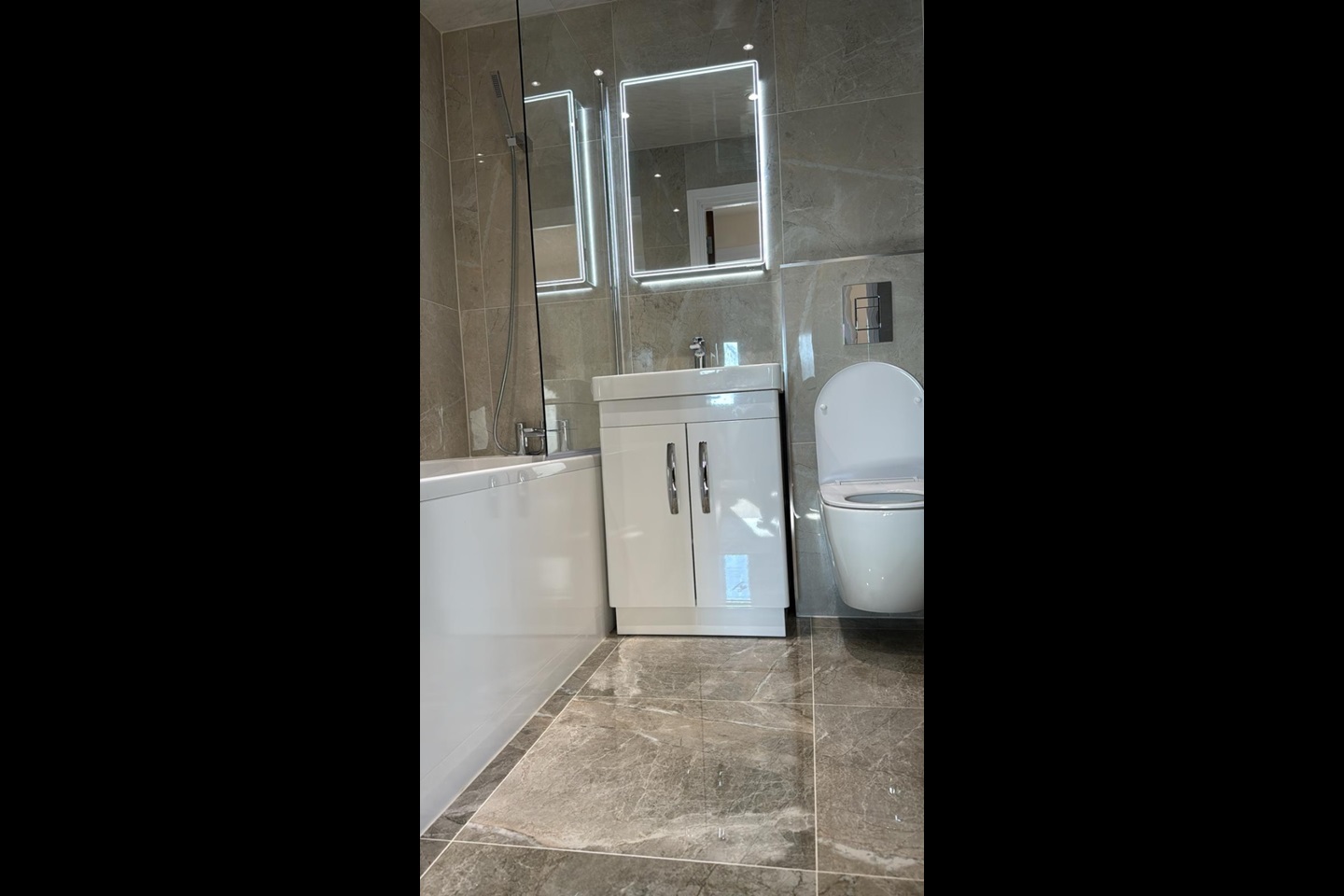 Ilford 3 Bed Flat, Gilford House, IG1 To Rent Now for £2,100.00 p/m