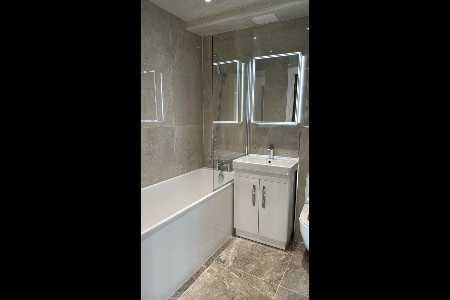 Ilford 3 Bed Flat, Gilford House, IG1 To Rent Now for £2,100.00 p/m