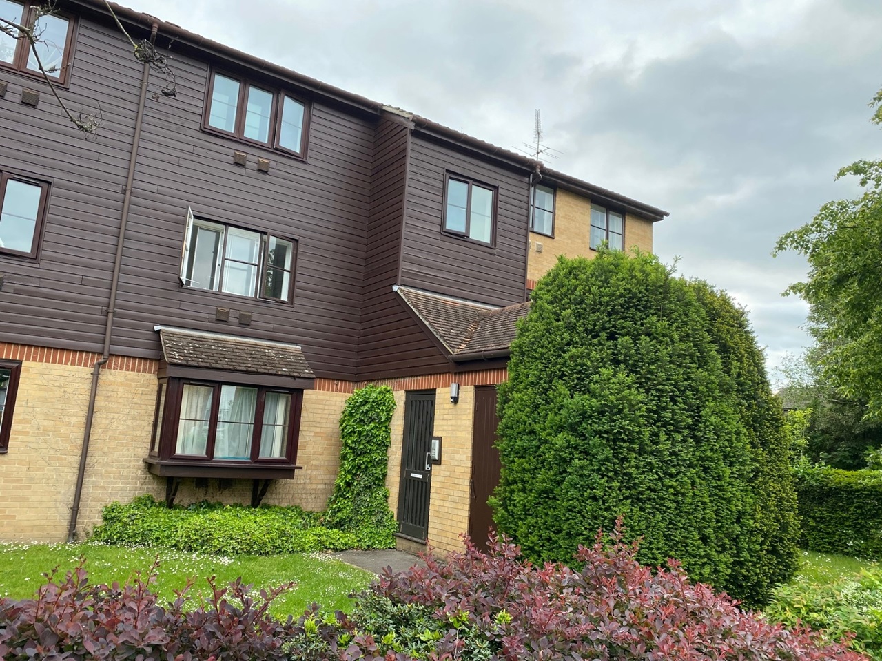 Isleworth 2 Bed Flat, Thornbury Road, TW7 To Rent Now for £1,600.00 p/m