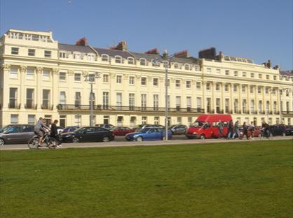 1 Bed Flat, Brunswick Terrace, BN3