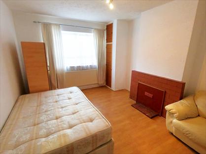 Room in a Shared Flat, Honeywell Road, SW11