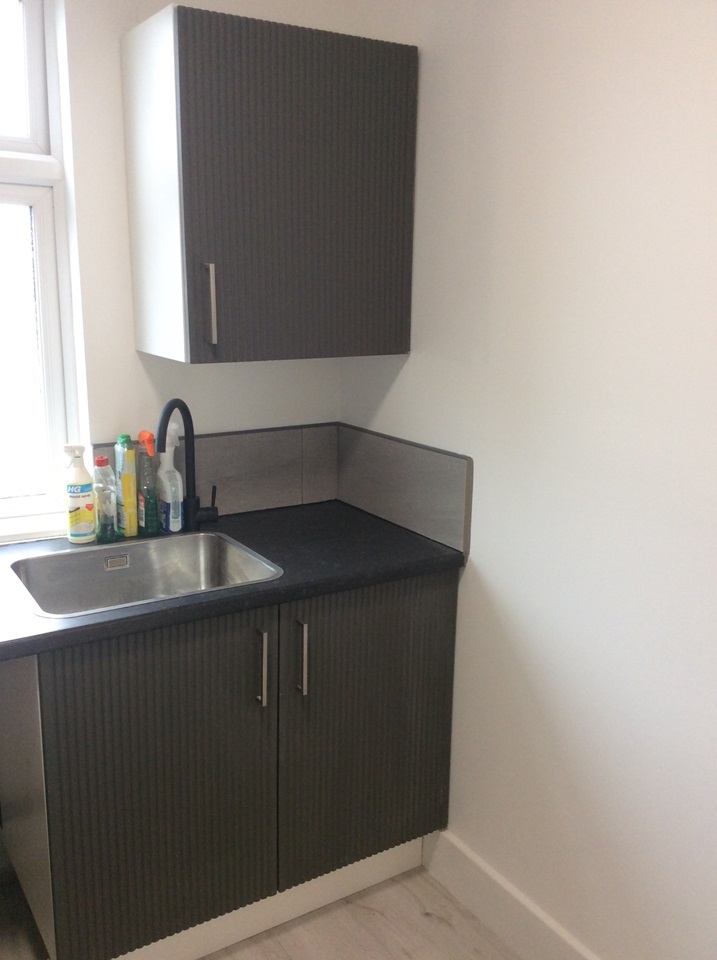 Northfleet, Gravesend Studio Flat, Brook Road, DA11 To Rent Now for