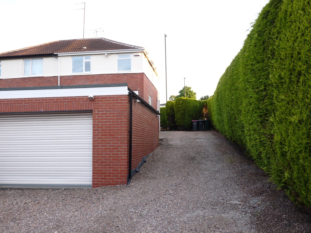 Rotherham 3 Bed SemiDetached House, West Bawtry Road, S60 To Rent Now for £1,295.00 p/m