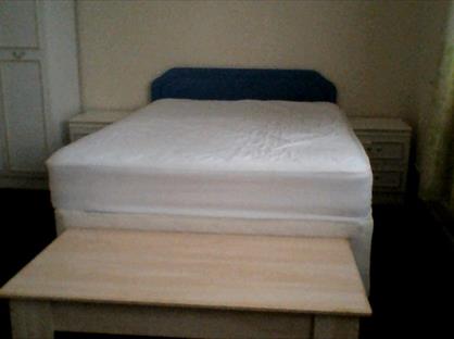 Room in a Shared Flat, Pit House, NW10