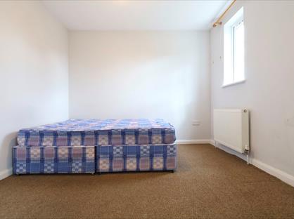 Studio Flat, Uxbridge Road, UB10
