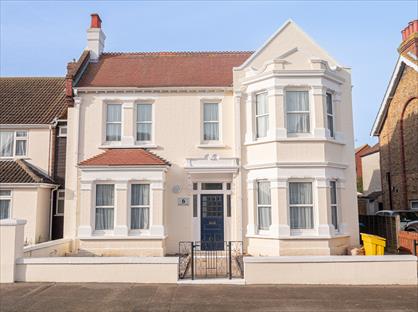 Room in a Shared House, Luton Avenue, CT10