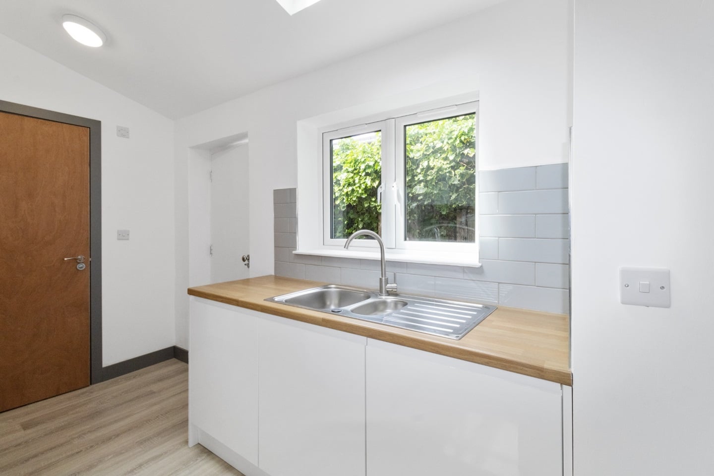 Additional image 4 of 5 Bed Semi-Detached House, Arbury Road, CB4, N1 7GU