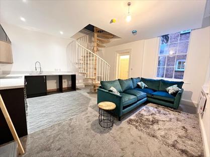 2 Bed Flat, The Old Embassy, HU1