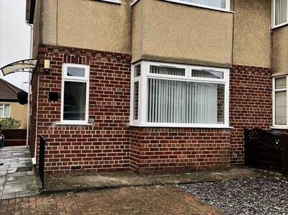 3 Bed Semi-Detached House, Spring Hill, BS15