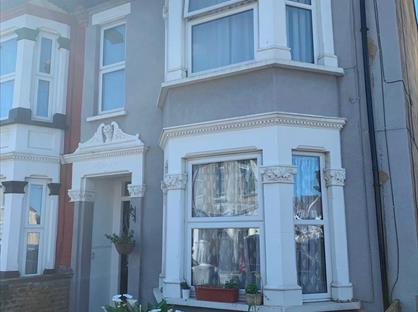 1 Bed Flat, South Avenue, SS2