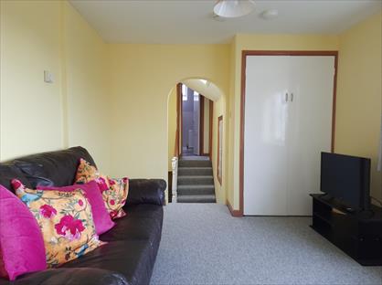 1 Bed Flat, Victoria Buildings, BA2