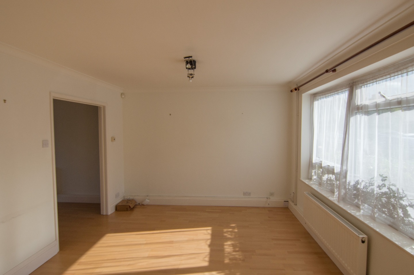 3 Bed Terraced House, Ashley Close, BS7 photo 4