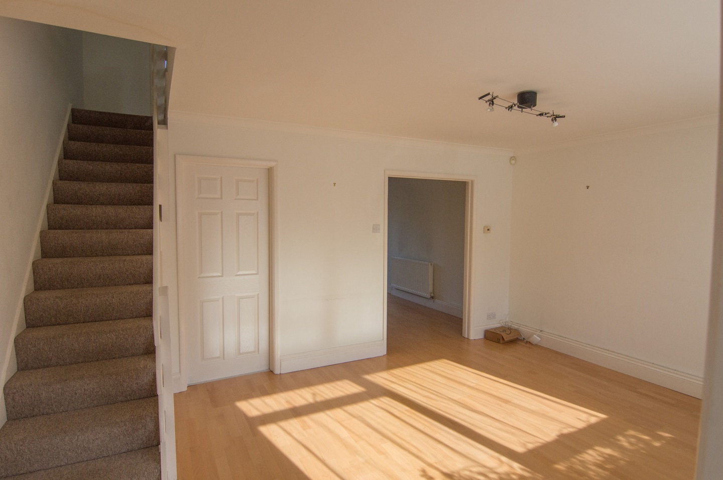 3 Bed Terraced House, Ashley Close, BS7 photo 3