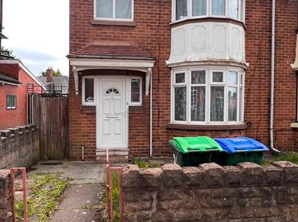 3 Bed Semi-Detached House, Oak Lane, B70