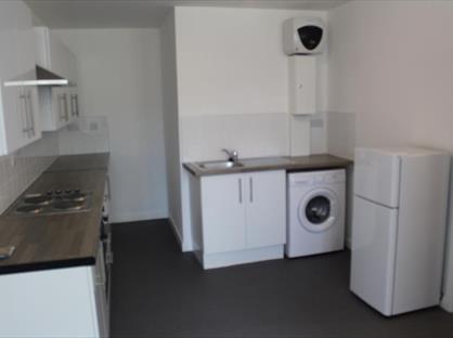 Studio Flat, Church Street, WV14
