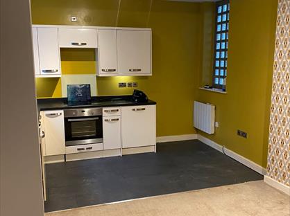 2 Bed Flat, Ravenscliffe Road, ST7