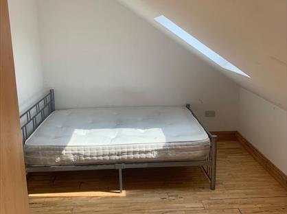 Room in a Shared House, Ilford, IG1