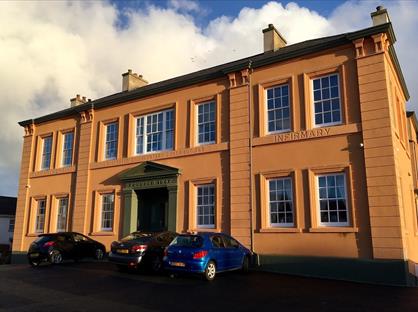 2 Bed Flat, Priory Street, SA31