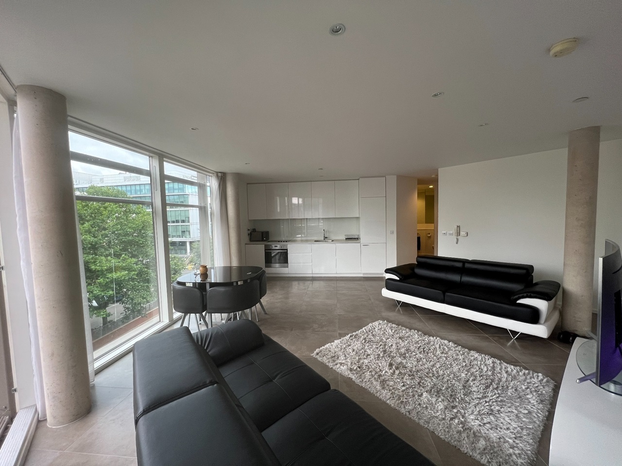 2 Bed Flat, Nottingham One, NG1 photo 5