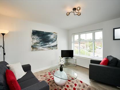 1 Bed Maisonette, Kesteven Way, RG41